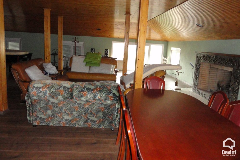 Tirane Qera Vile  Vila ndodhet ne zonen nje zone rezidenciale vilash prane Rr. Elbasanit apartament