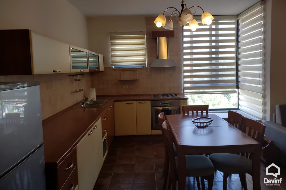 Tirane Qera Apartament 2+1+A Apartamenti ndodhet ne nje pallat te ri tek Hotel Sheraton apartament