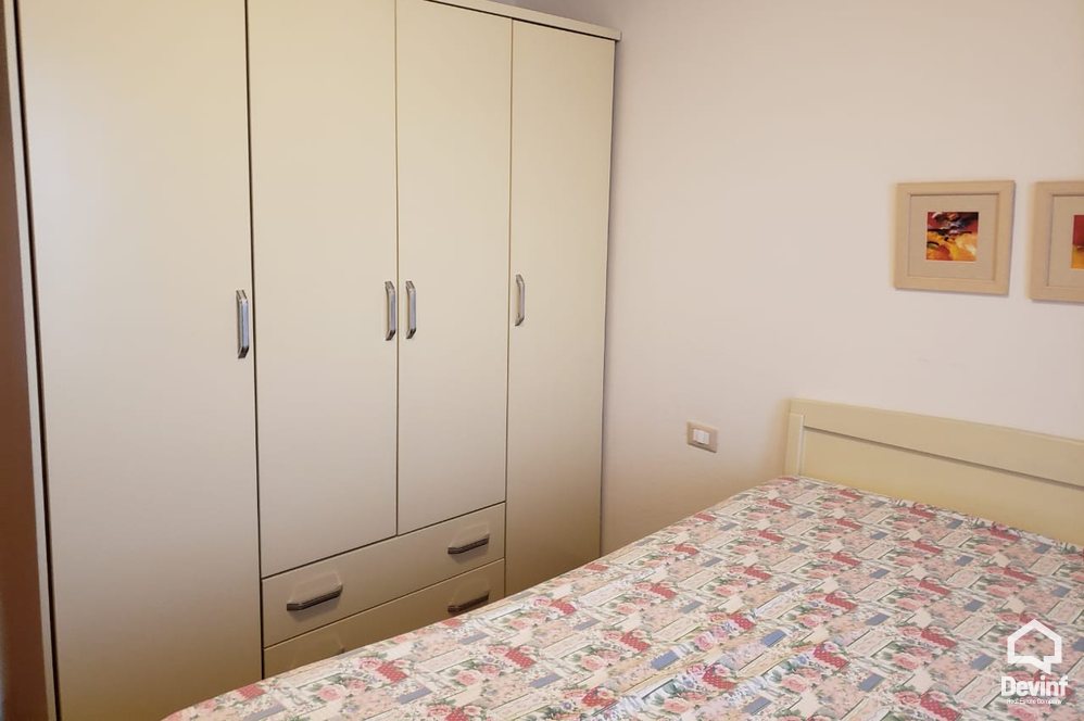 Tirane Qera Apartament 2+1+A Apartamenti ndodhet ne nje pallat te ri tek Hotel Sheraton apartament