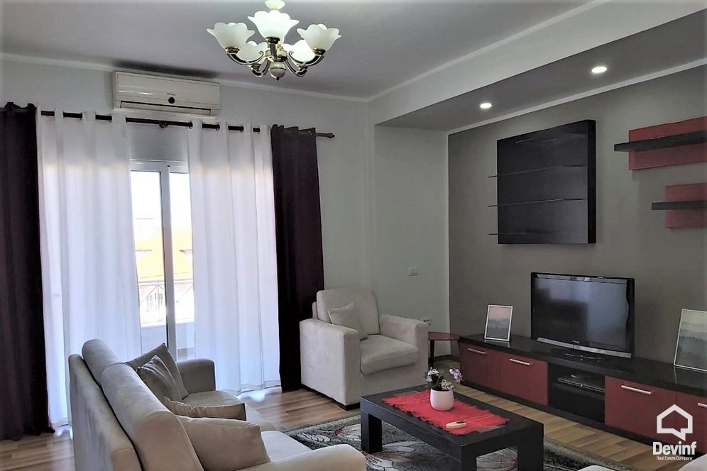 Tirane Qera Apartament 2+1+A Kat vile ne zonen e vilave ne Selite apartament kat vile