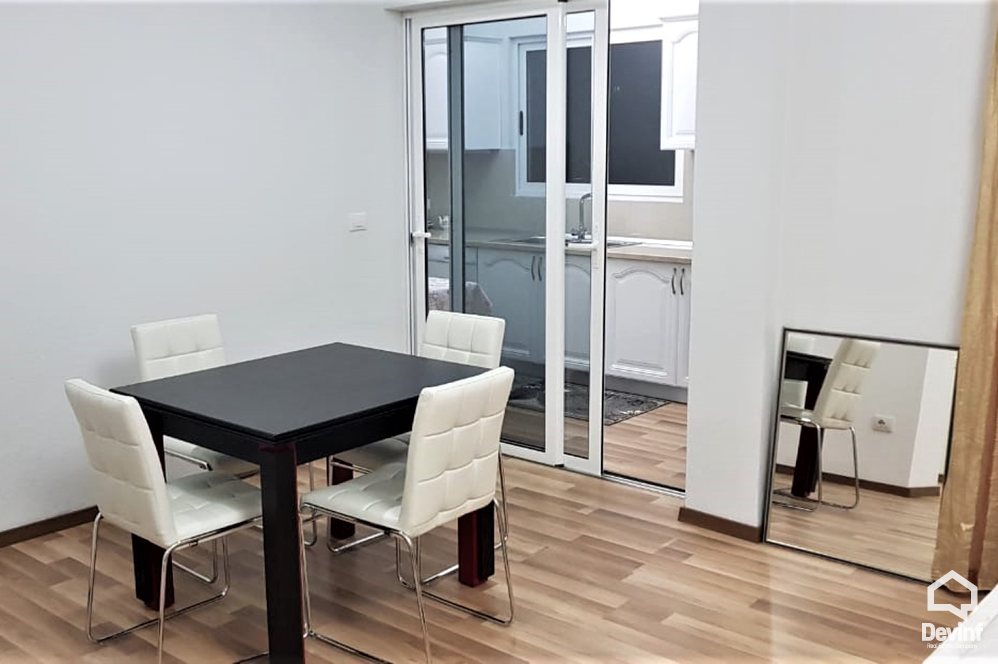 Tirane Qera Apartament 2+1+A Kat vile ne zonen e vilave ne Selite apartament kat vile