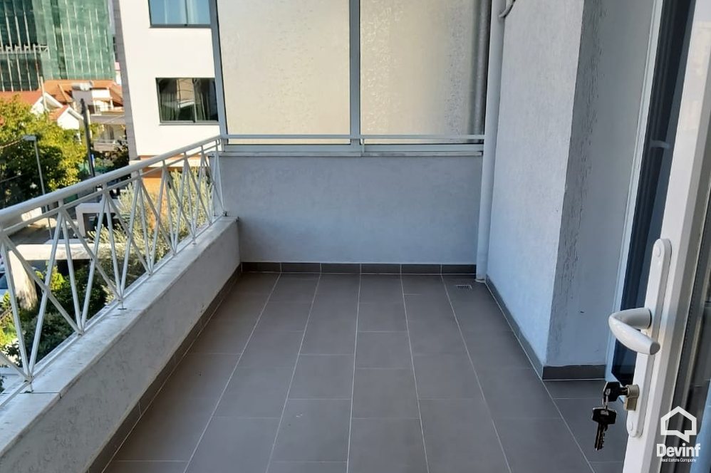 Tirane Qera Apartament 2+1+A Kat vile ne zonen e vilave ne Selite apartament kat vile