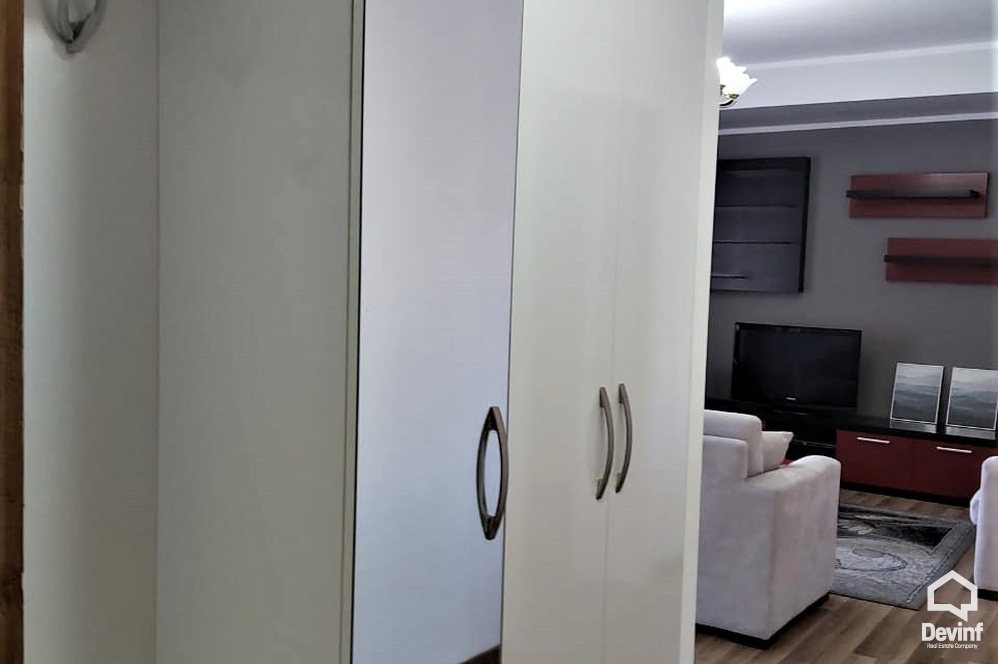 Tirane Qera Apartament 2+1+A Kat vile ne zonen e vilave ne Selite apartament kat vile