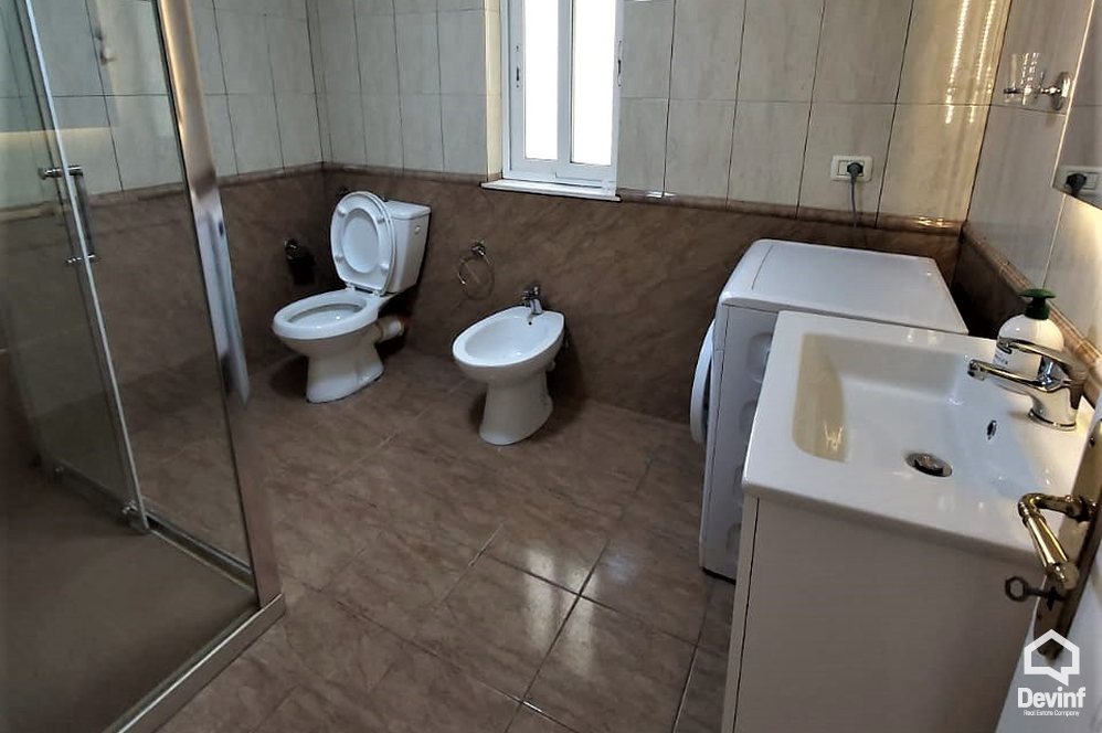 Tirane Qera Apartament 2+1+A Kat vile ne zonen e vilave ne Selite apartament kat vile