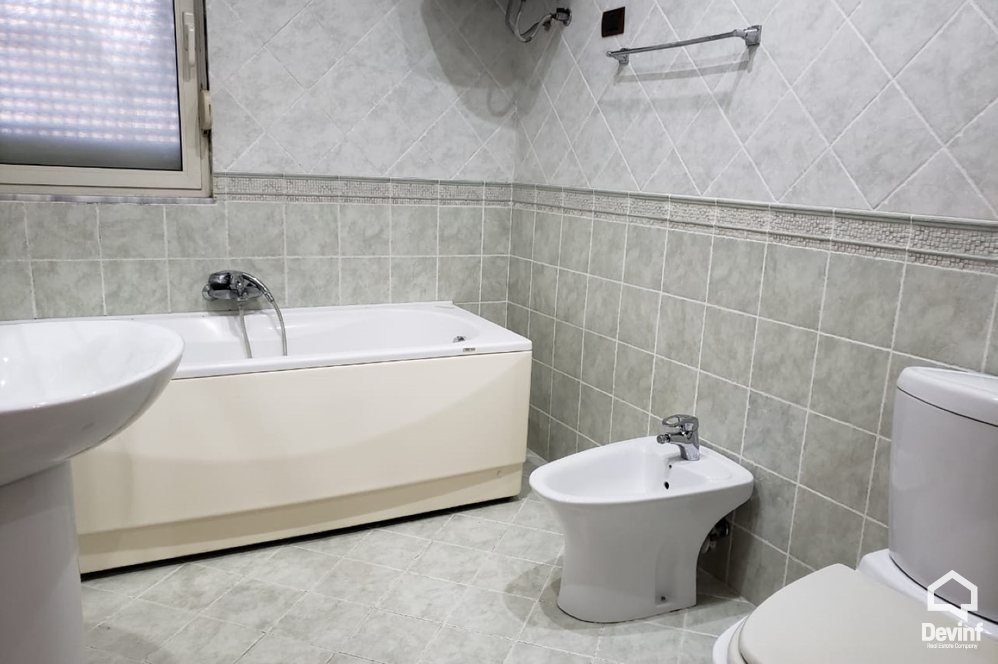 Tirane Qera Apartament 3+1+G Apartament ne pallat te ri prane Klubit Sportiv Dinamo apartament zyre