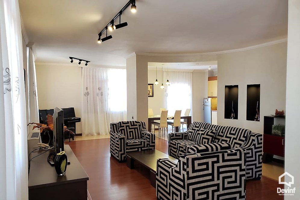 Tirane Qera Apartament 3+1+G Apartament ne nje pallat te prane Qendres Taivan apartament