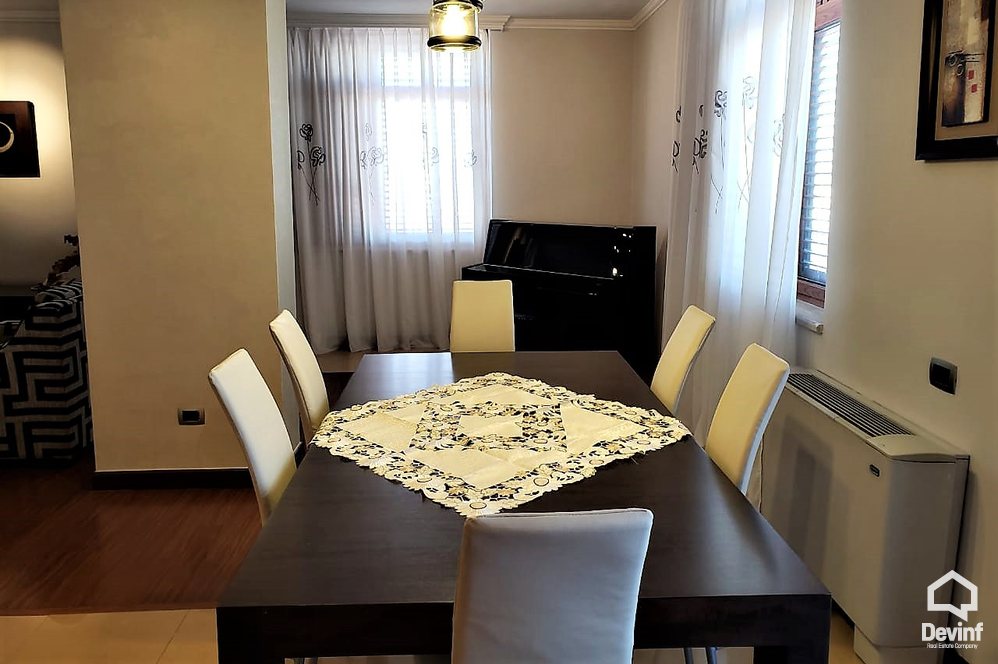 Tirane Qera Apartament 3+1+G Apartament ne nje pallat te prane Qendres Taivan apartament