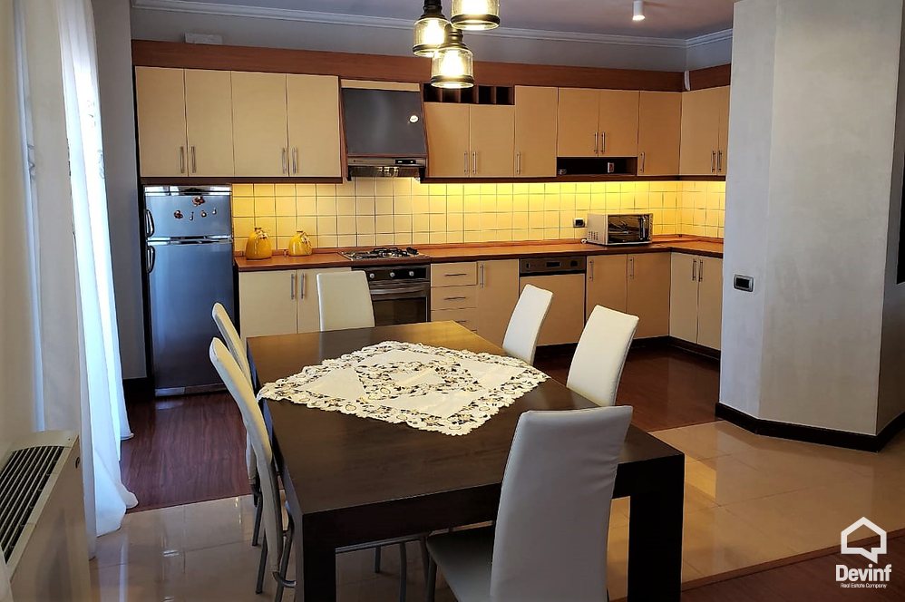 Tirane Qera Apartament 3+1+G Apartament ne nje pallat te prane Qendres Taivan apartament