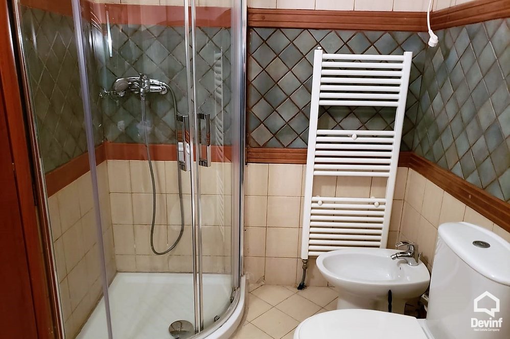 Tirane Qera Apartament 3+1+G Apartament ne nje pallat te prane Qendres Taivan apartament