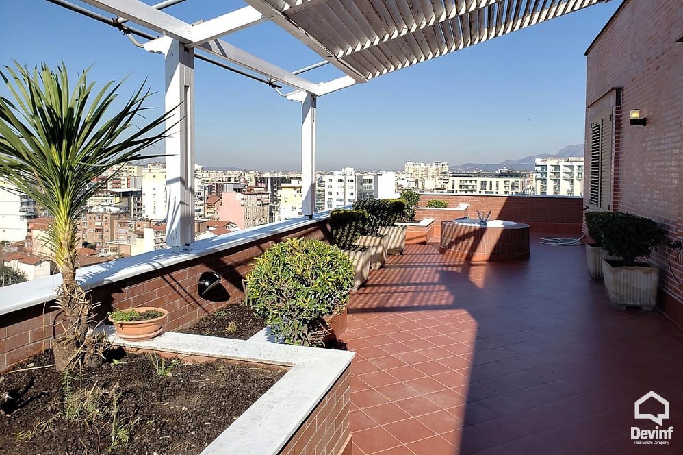 Tirane Qera Apartament 3+1+G Apartament ne nje pallat te prane Qendres Taivan apartament