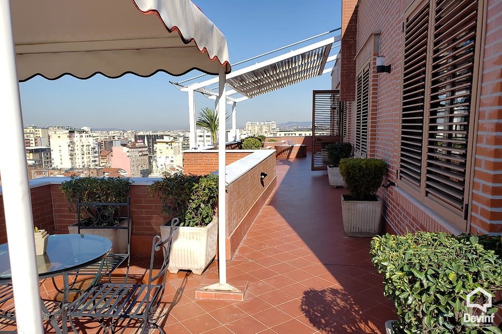 Tirane Qera Apartament 3+1+G Apartament ne nje pallat te prane Qendres Taivan apartament