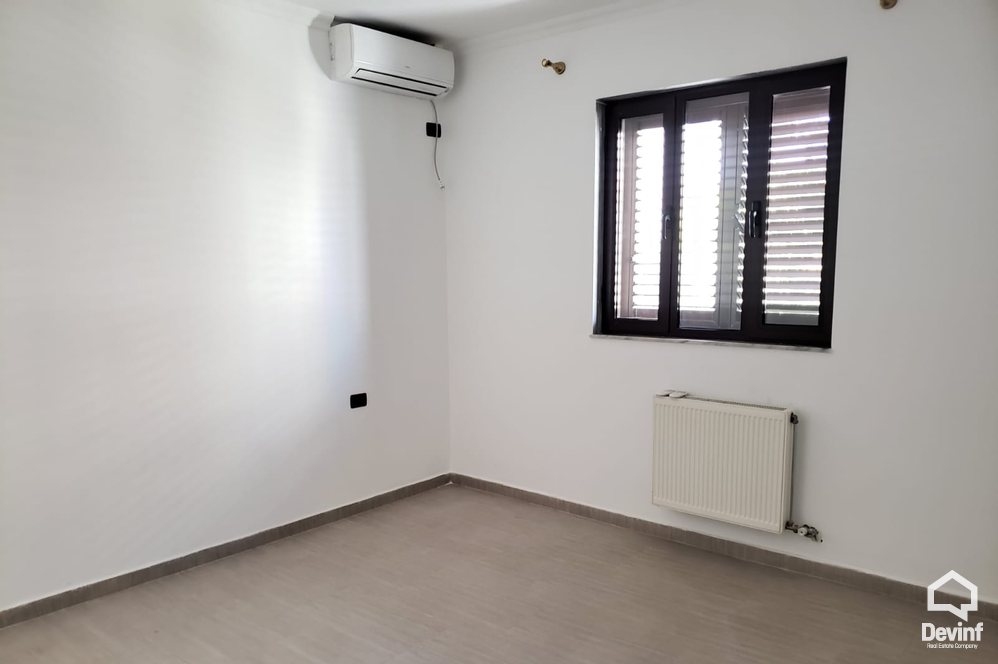 Tirane Qera Vile Me shume se 4 dhoma Blloku i Vilave Selite, Tirane. vile kompleks rezidencial