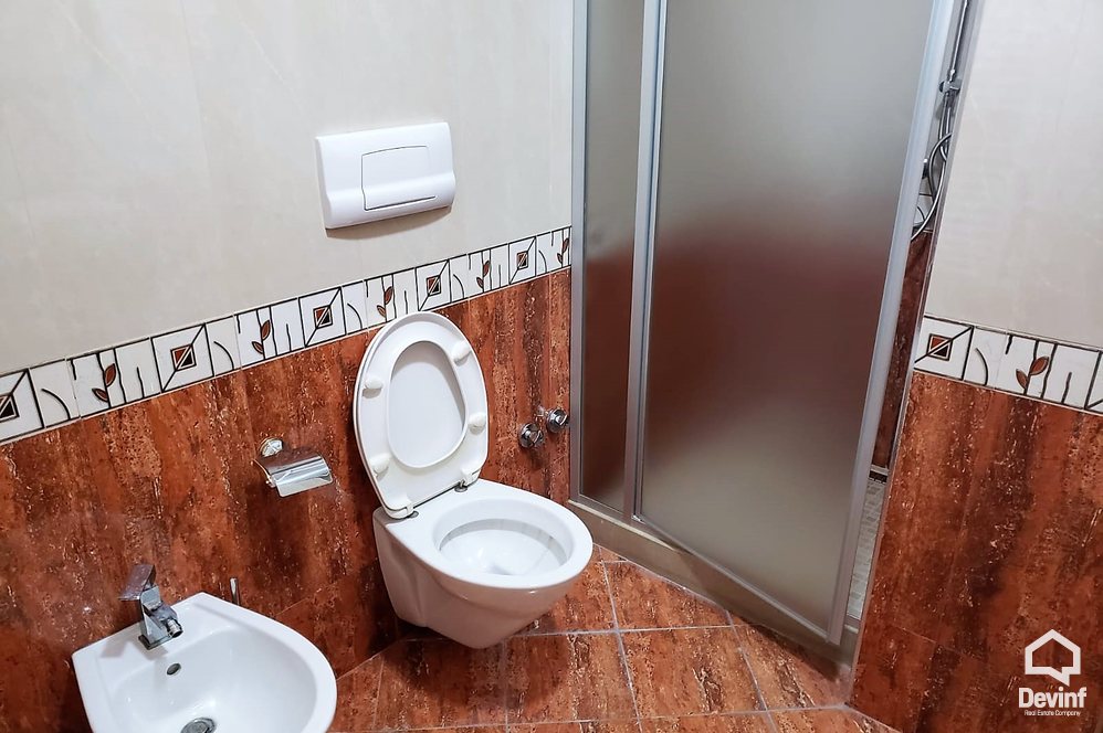 Tirane Qera Vile Me shume se 4 dhoma Blloku i Vilave Selite, Tirane. vile kompleks rezidencial