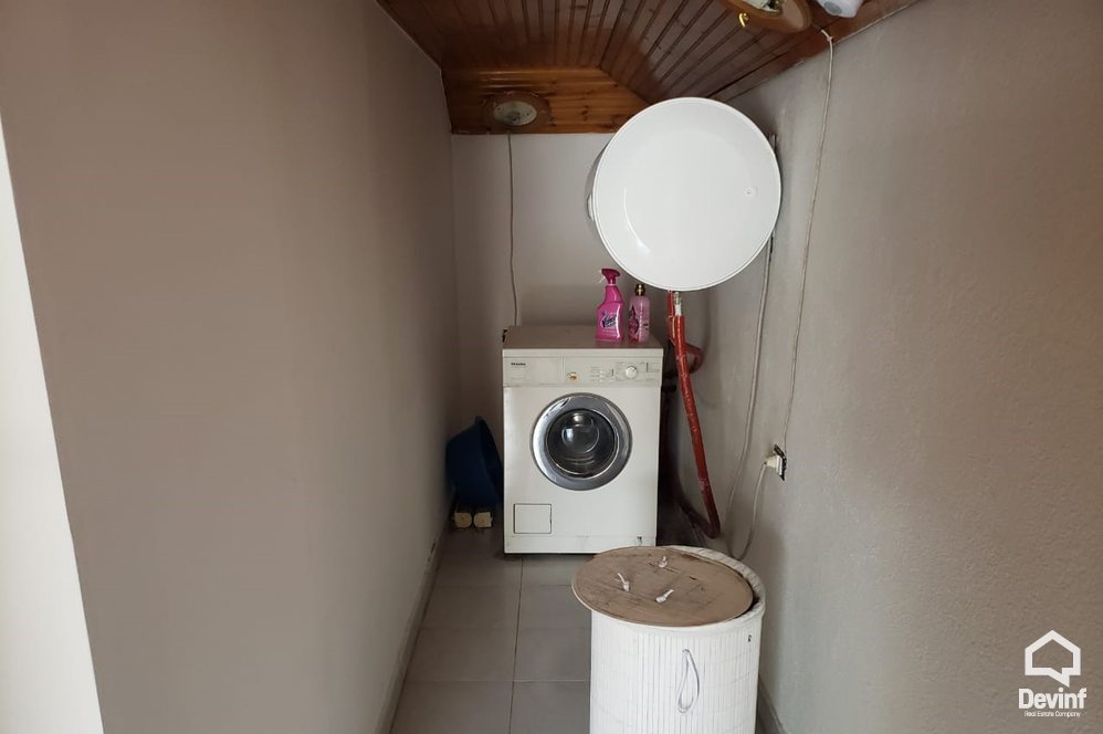 Tirane Qera Vile Me shume se 4 dhoma Blloku i Vilave Selite, Tirane. vile kompleks rezidencial