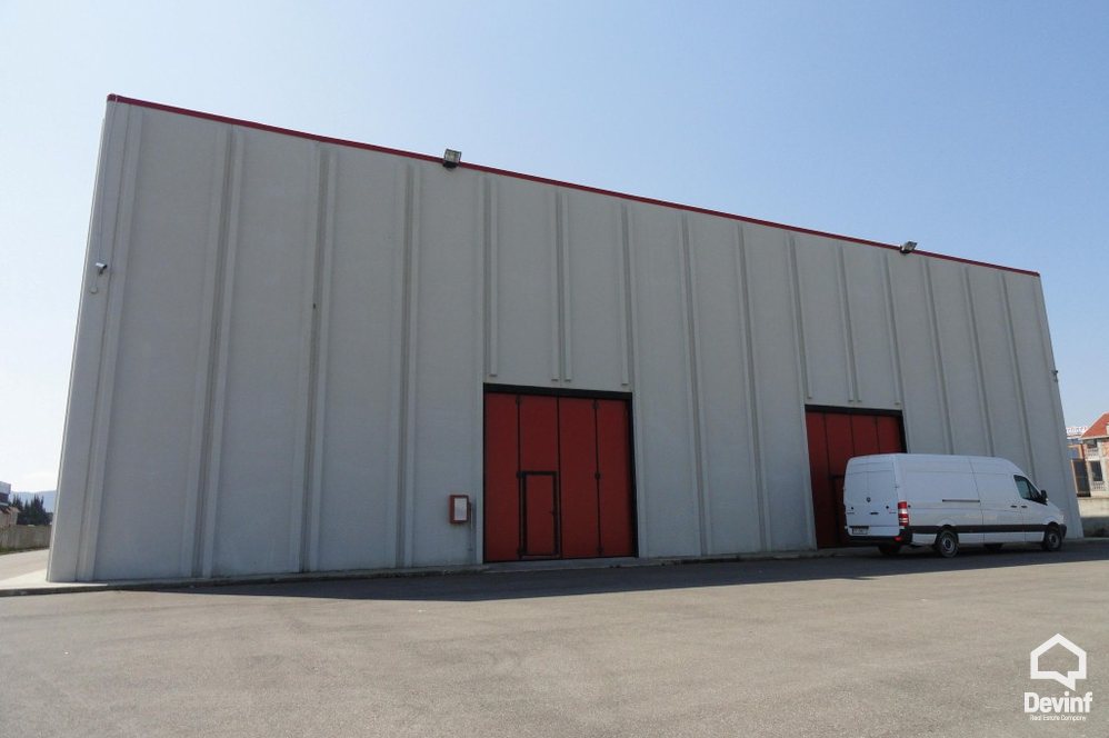 Tirane For Sale Warehouse  The intersection of the Tirana - Durrës Highway with the Thumanë - Kashar Highway. Warehouse Fabrication industri fasoneri ekspozite