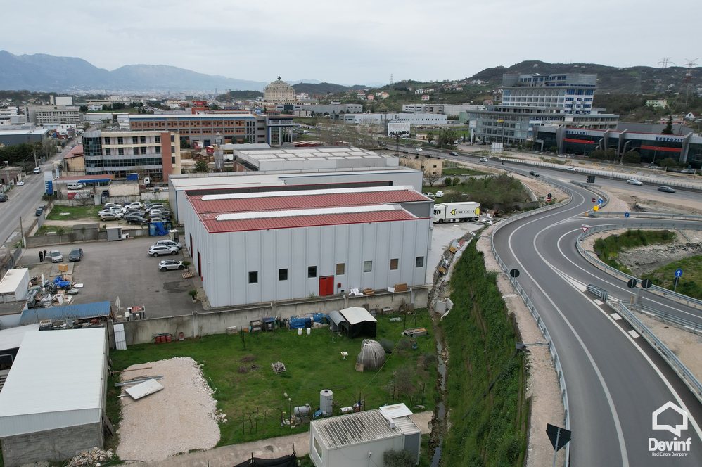 Tirane For Sale Warehouse  The intersection of the Tirana - Durrës Highway with the Thumanë - Kashar Highway. Warehouse Fabrication industri fasoneri ekspozite