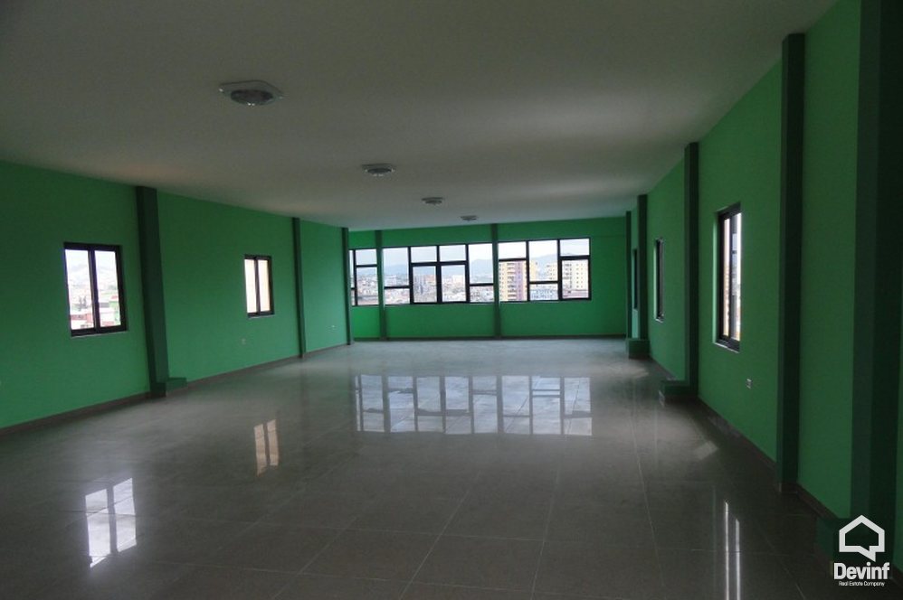 Tirane Qera Ndertese Multifunksionale  Objekti ndodhet ne Rr. Dibres apartament