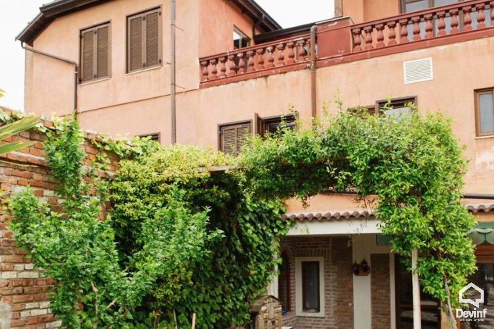 Tirane For Sale Villa  Positioned in Kavaja street, in Peze-Helmes area, in south-west side of Tirana. Villa