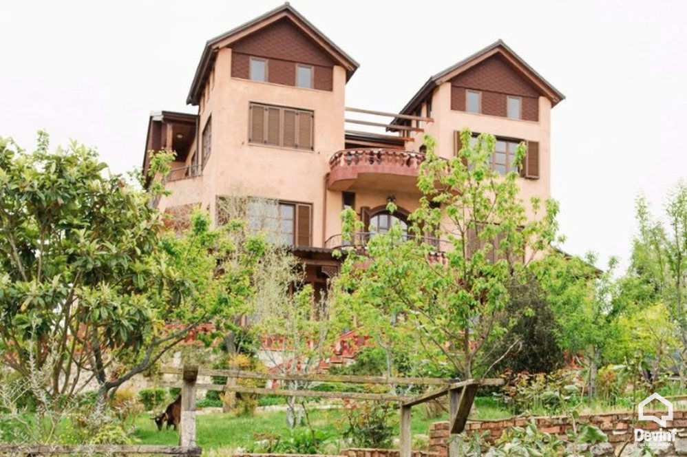 Tirane For Sale Villa  Positioned in Kavaja street, in Peze-Helmes area, in south-west side of Tirana. Villa