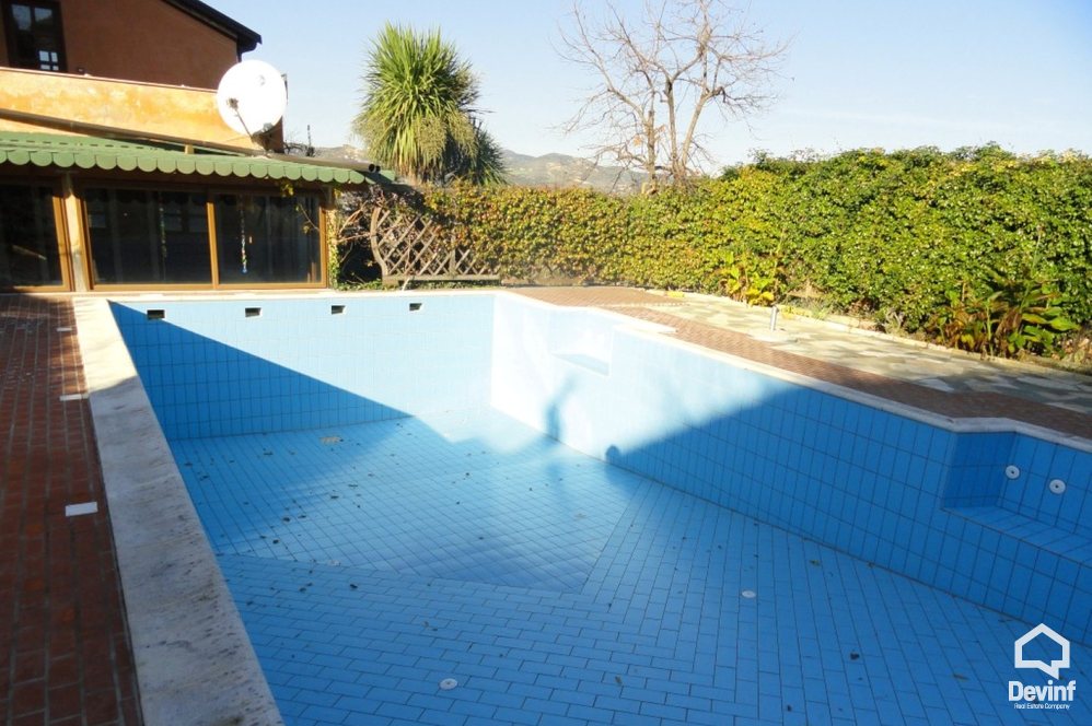 Tirane For Sale Villa  Positioned in Kavaja street, in Peze-Helmes area, in south-west side of Tirana. Villa