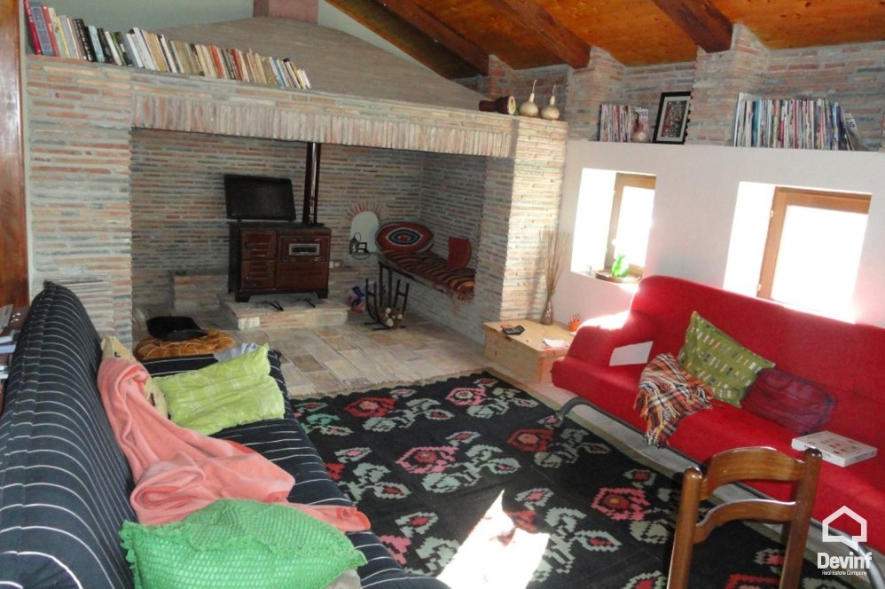 Tirane For Sale Villa  Positioned in Kavaja street, in Peze-Helmes area, in south-west side of Tirana. Villa