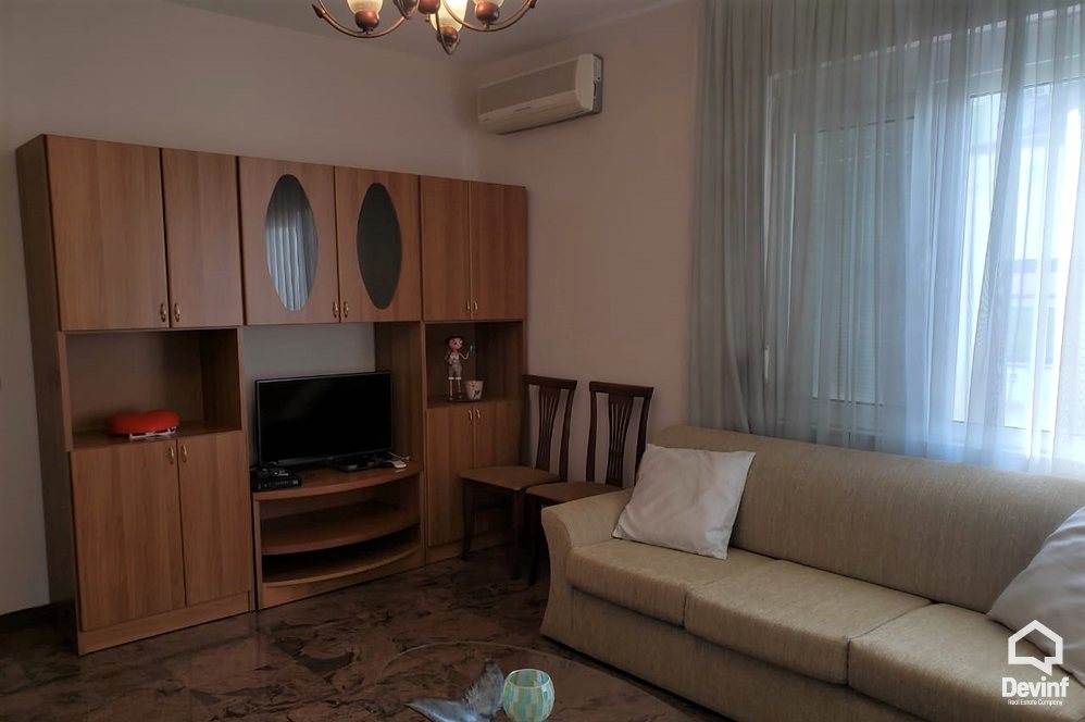Tirane Qera Apartament 1+1+G Apartament ne zonen e Bllokut apartament