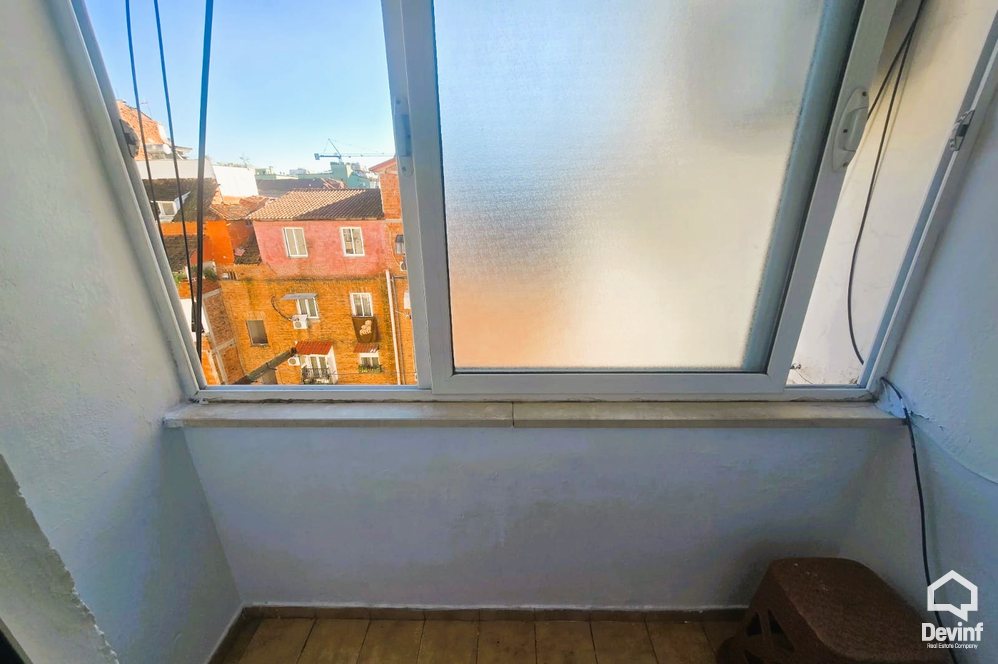 Tirane For Rent Apartment 1+1 The building is located close to Myslym Shyri Road. Apartment
