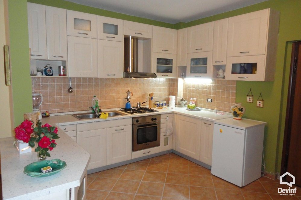 Tirane Shitje Apartament 2+1+A Pallati i ri i ndodhur prane Qendres Kristal apartament
