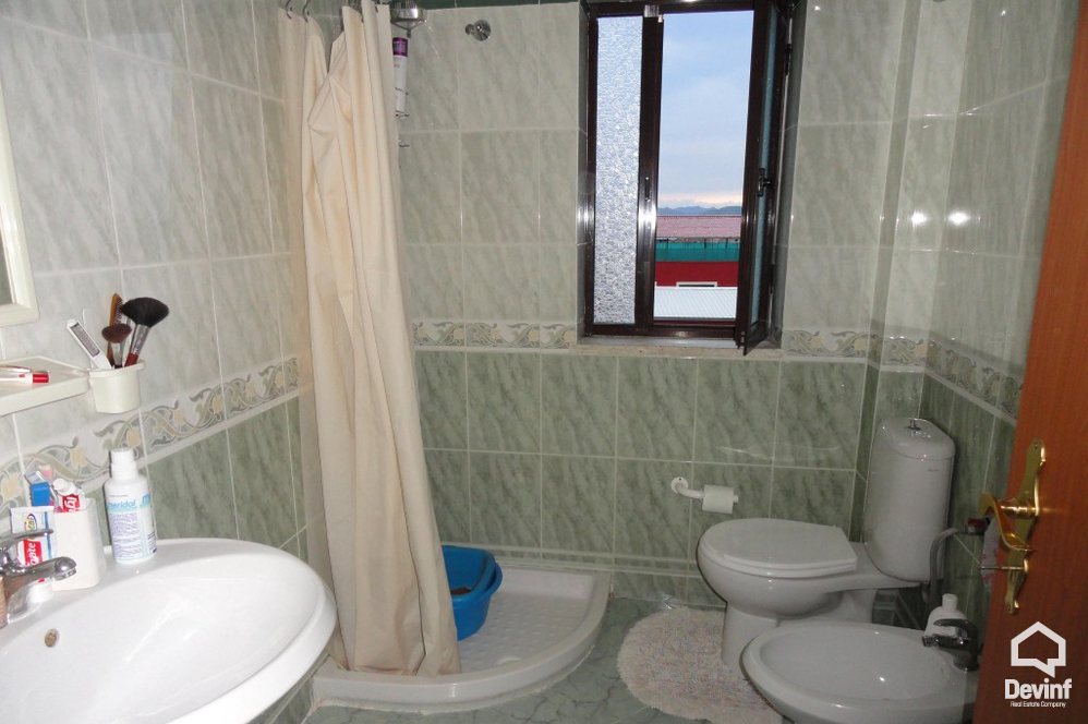 Tirane Shitje Apartament 2+1+A Pallati i ri i ndodhur prane Qendres Kristal apartament