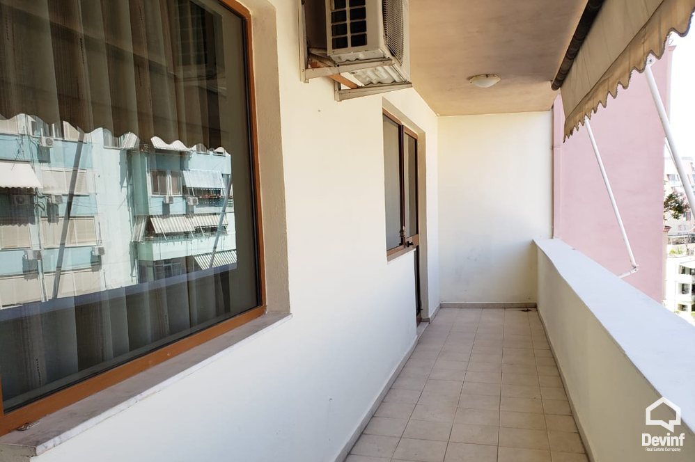 Tirane Qera Apartament 2+1+A Apartament i ri prane Hotel Sheraton apartament