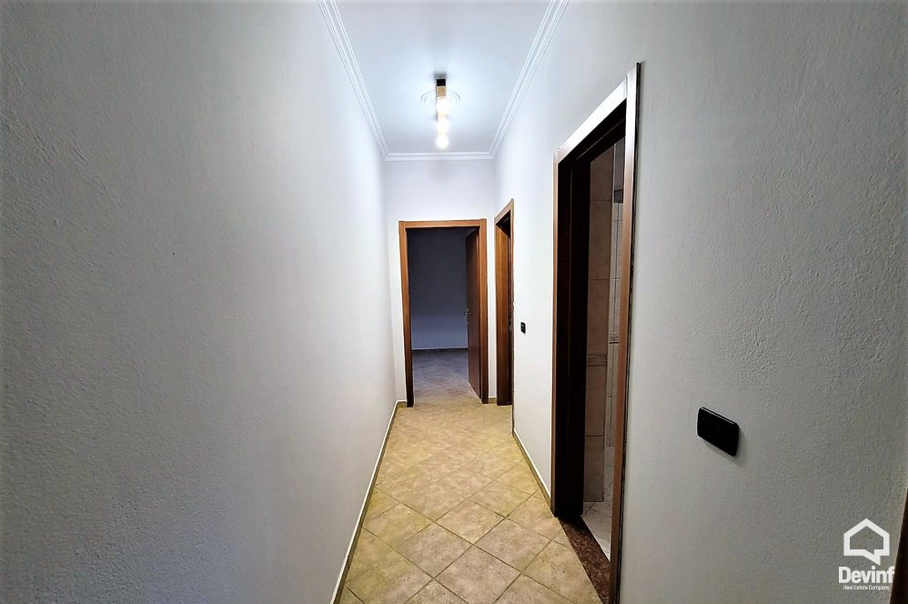 Tirane Qera Apartament 2+1+G Ambjent per zyre ne zonen e Bllok apartament zyre