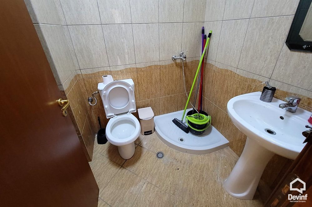 Tirane Qera Apartament 2+1+G Ambjent per zyre ne zonen e Bllok apartament zyre