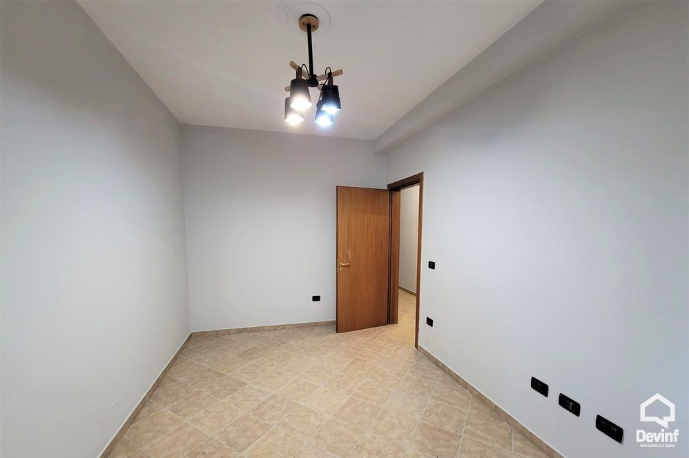 Tirane Qera Apartament 2+1+G Ambjent per zyre ne zonen e Bllok apartament zyre