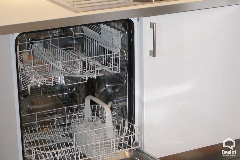 Tirane Qera Apartament 3+1+A Pallat i ri tek Liqeni i Tiranes apartament