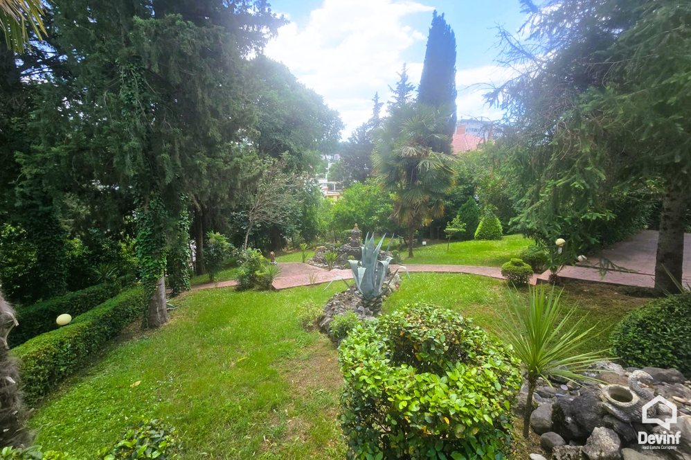 Tirane For Rent Villa 4+1 Villa located near the American Embassy residential villas Villa
