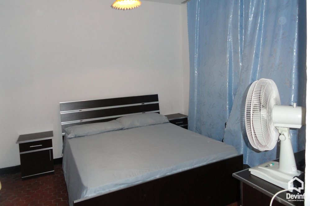 Tirane Qera Apartament 1+1+A Apartamenti ndodhet ne qender prane pallateve Shallvare apartament