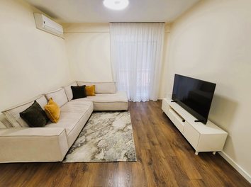 Apartament Qera Apartamenti ndodhet ne rrugen Myslym Shyri