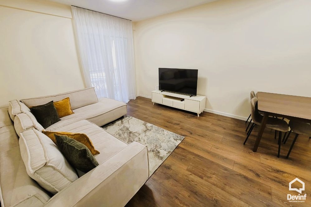 Tirane Qera Apartament 1+1 Apartamenti ndodhet ne rrugen Myslym Shyri apartament