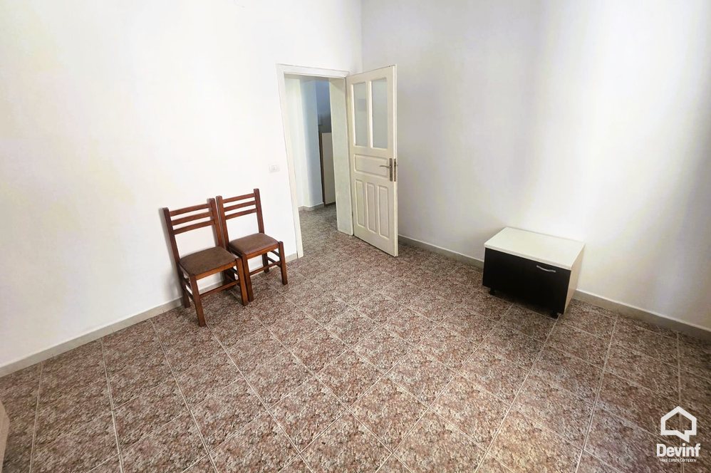 Tirane Qera Zyre 2+1 Apartament/zyre ne Rrugen Myslym Shyri kat vile apartament zyre