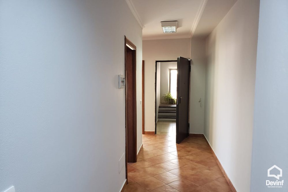 Tirane Qera Apartament 2+1+A Apartament i ri prane Sheshit Skenderbej apartament zyre