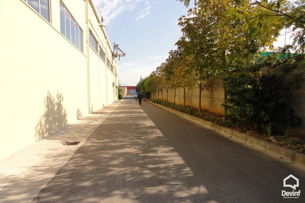 Tirane For Rent Warehouse  Industrial/storage facility near QTU on the Tirana-Durres highway Warehouse industri industri