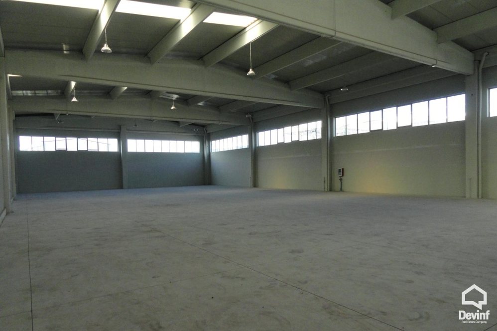 Tirane For Rent Warehouse  Industrial/storage facility near QTU on the Tirana-Durres highway Warehouse industri industri
