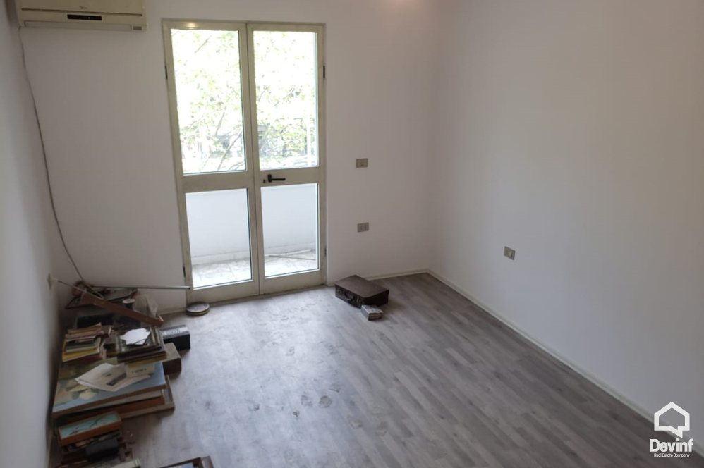Tirane Shitje Apartament 3+1 Ne Rrugen e Kavajes, prane kryqezimit te 21 Dhjetorit apartament