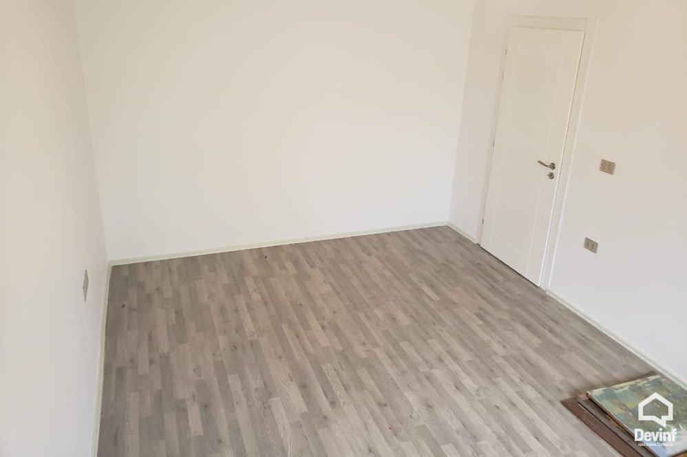 Tirane Shitje Apartament 3+1 Ne Rrugen e Kavajes, prane kryqezimit te 21 Dhjetorit apartament