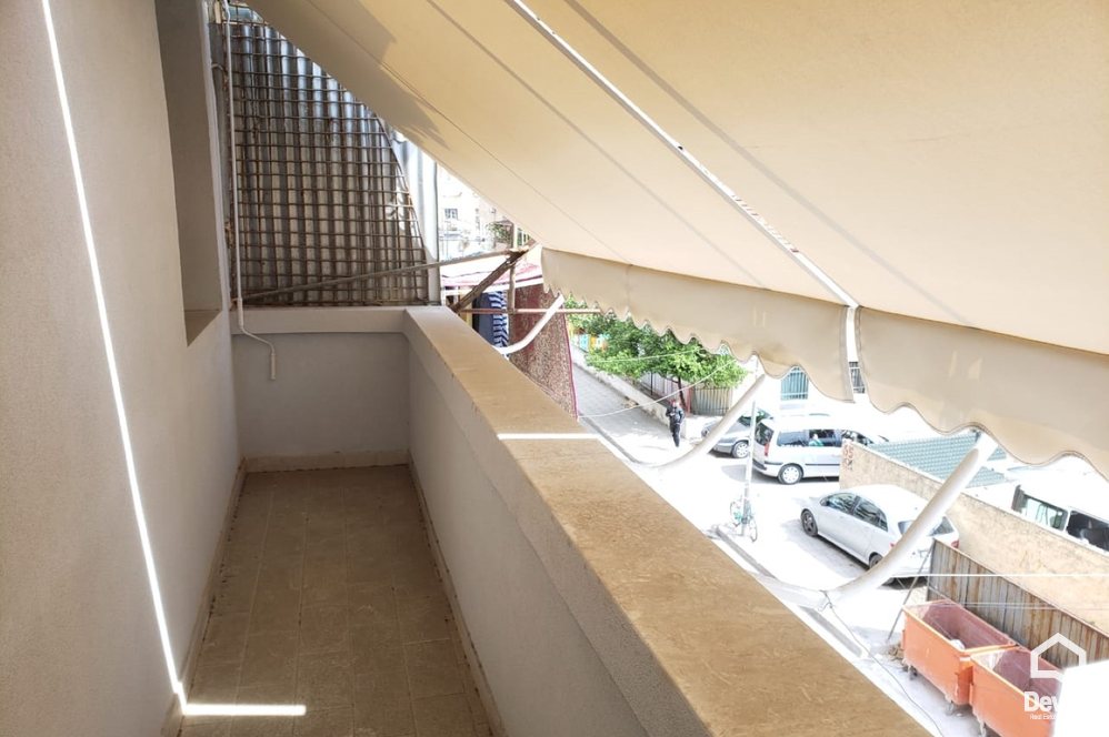 Tirane Shitje Apartament 3+1 Ne Rrugen e Kavajes, prane kryqezimit te 21 Dhjetorit apartament