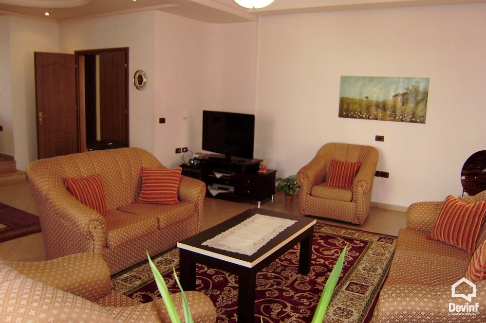 Tirane For Sale Villa 4+1+A Villa in the area of Sportiv Club Dinamo Villa