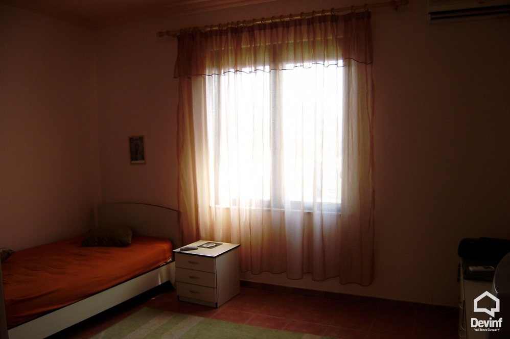 Tirane For Sale Villa 4+1+A Villa in the area of Sportiv Club Dinamo Villa