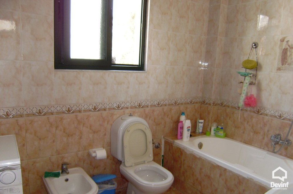 Tirane For Sale Villa 4+1+A Villa in the area of Sportiv Club Dinamo Villa