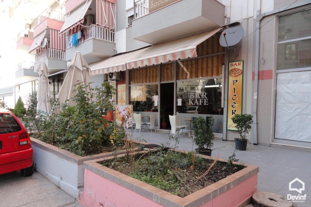 Tirane For Sale Shop  Pizzeria in activity near the Dinamo Sports Club Office Shop