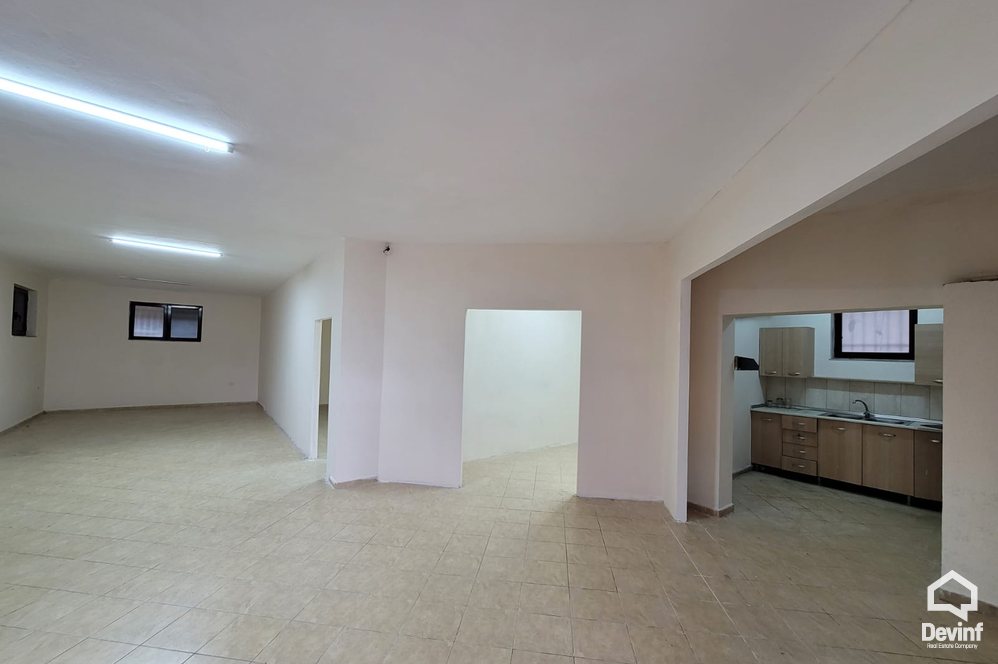 Tirane For Rent Villa Me shume se 4 dhoma Property for school or office located to the Tirana Lake area Office Villa